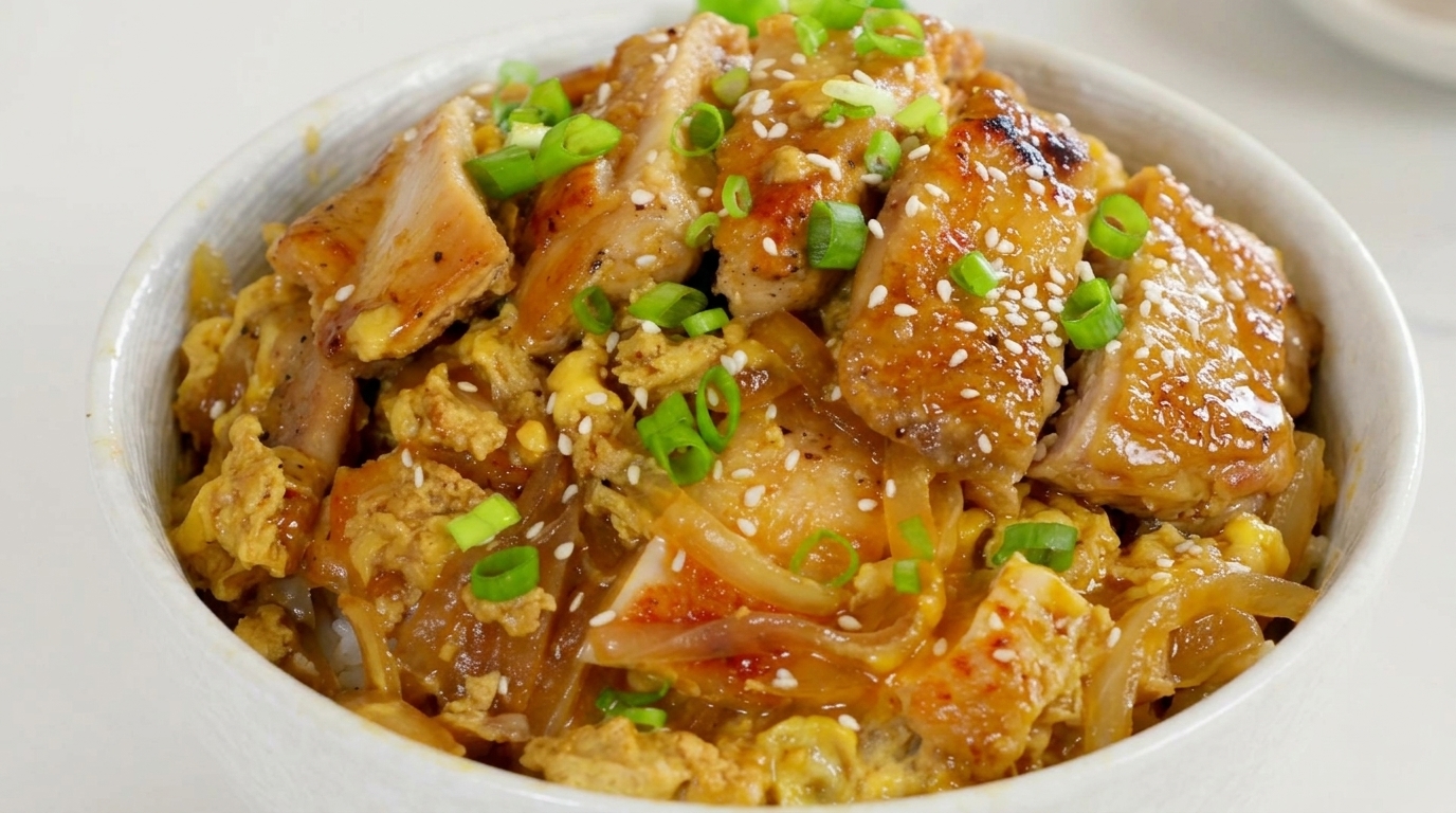 Japanese Oyakodon (Classic Chicken and Egg Rice Bowl)