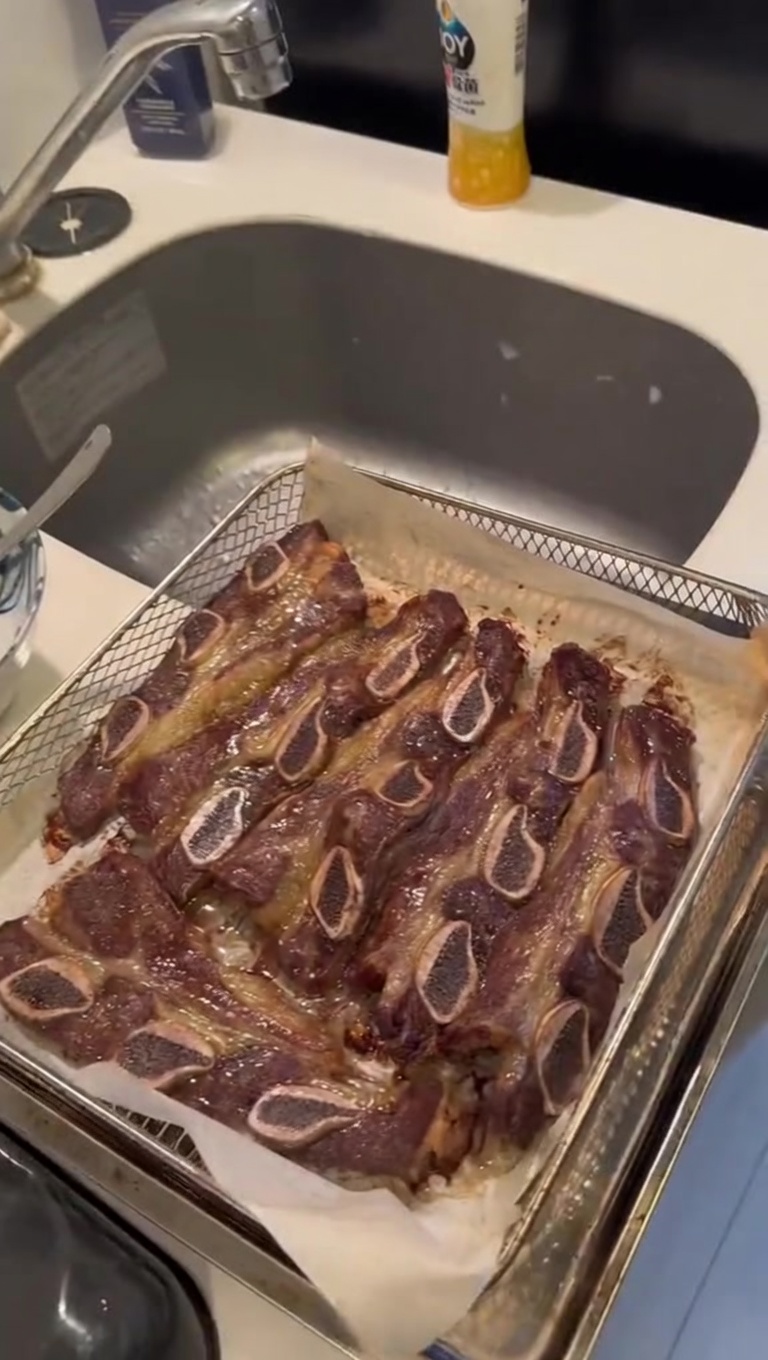 Air-Fried Flanken-Style Beef Short Ribs