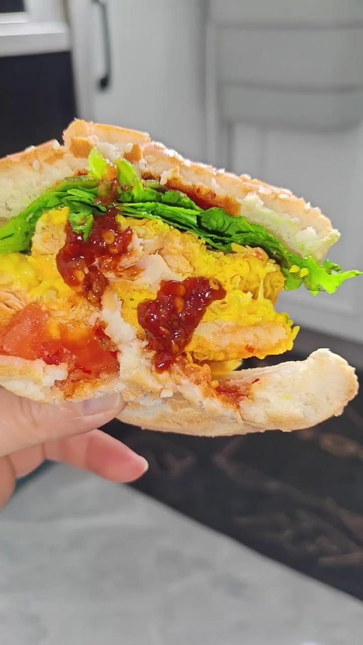 Crispy Air Fryer Chicken Fillet Burger