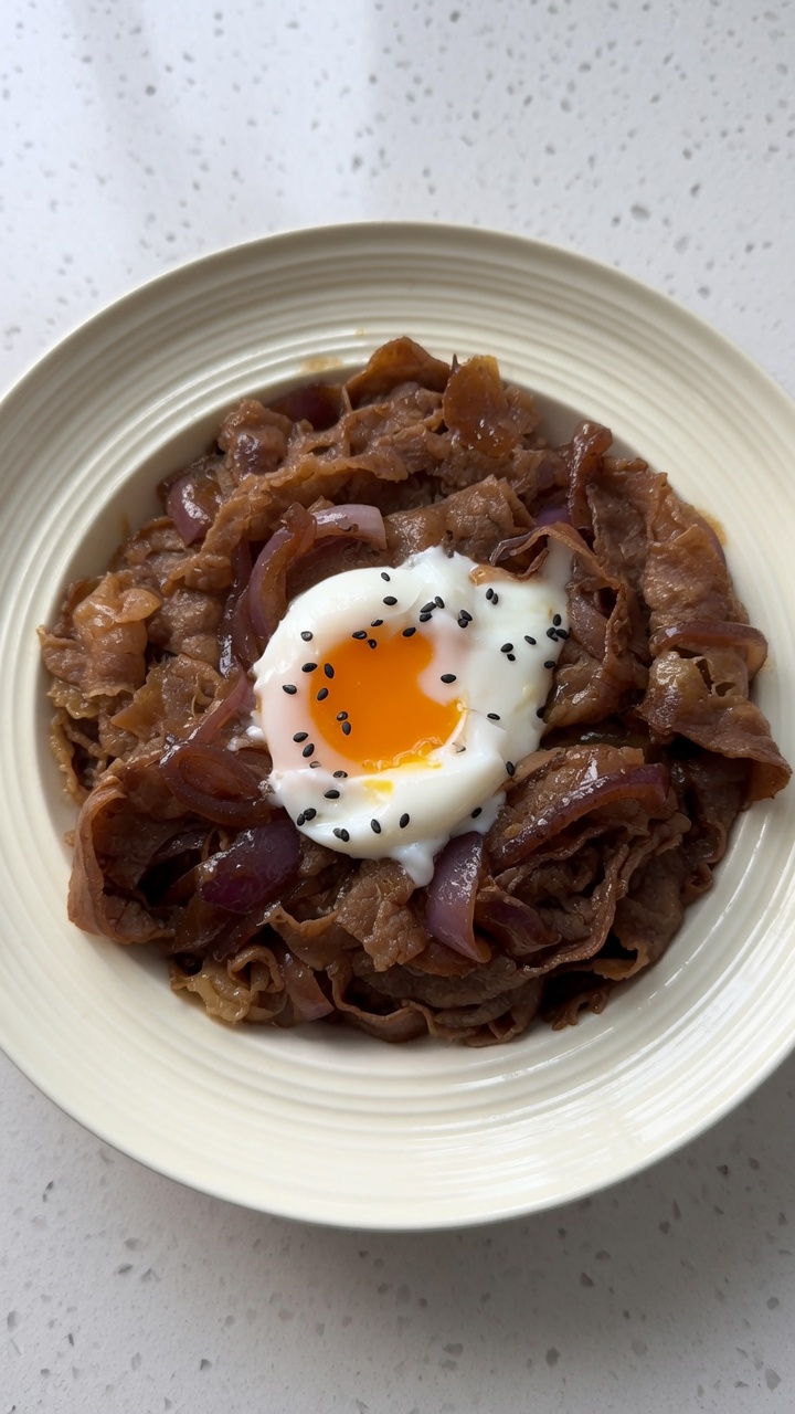 Classic Japanese Beef Bowl (Gyudon)